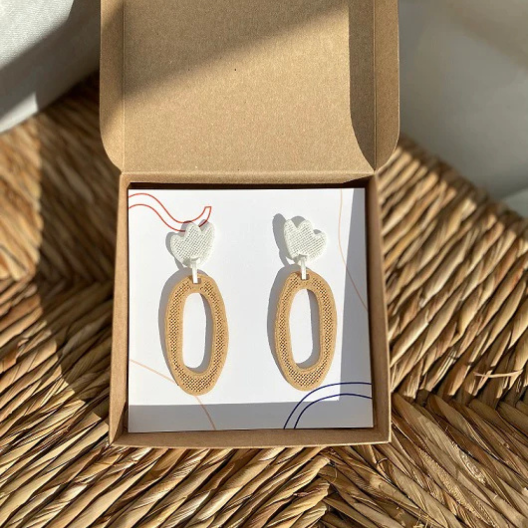 Originelle handgefertigte superleichte Maxi-Ohrringe aus dem 3D-Drucker