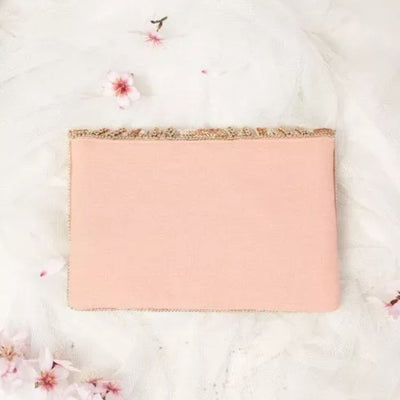 Clutch in Rosé und Metallic mit glitzernder Pailletten- und Perlen-Stickerei