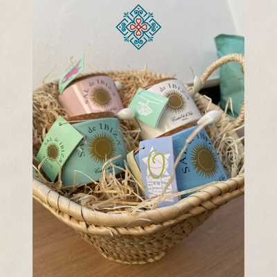 Geschenkkorb Sal de Ibiza - Kennenlernpaket 4 x Flor de Sal im Keramiktopf