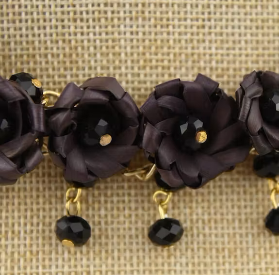 Halskette Blüte Schwarz einfach