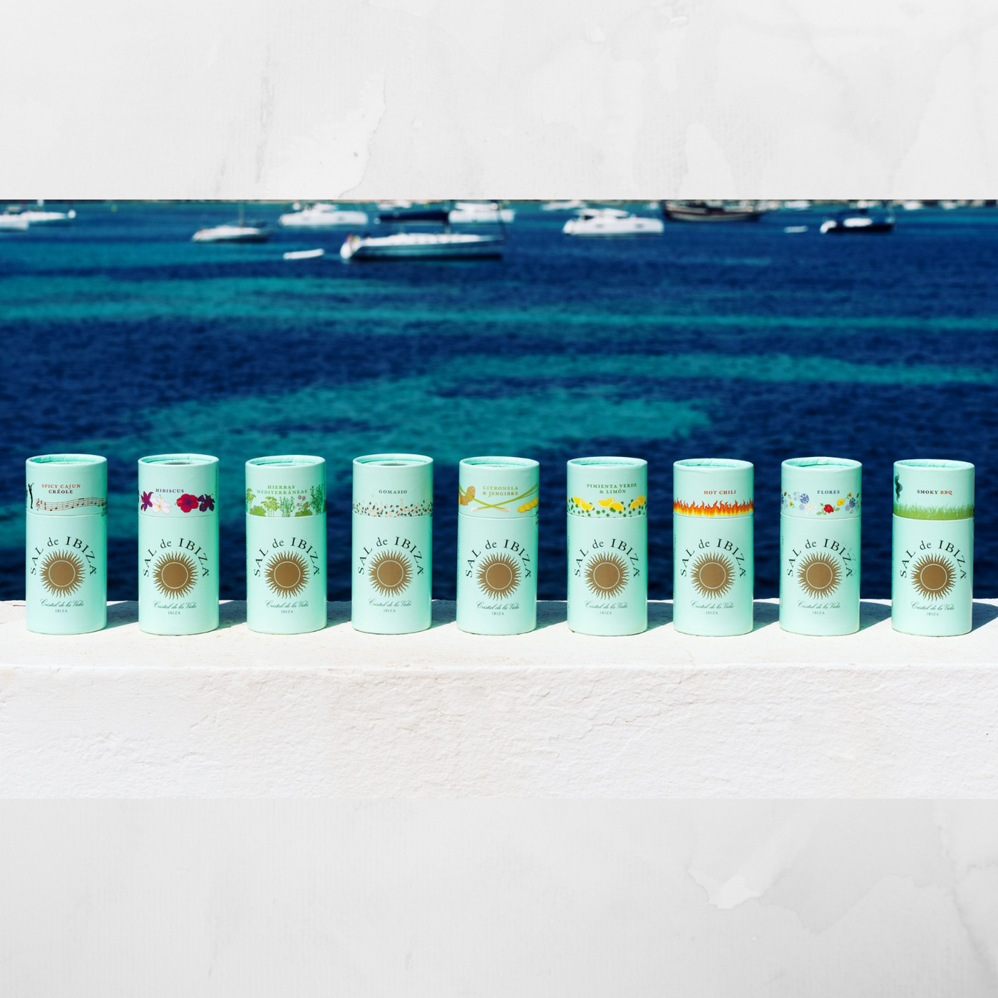 Salzstreuer Zweierpack: Reines Meersalz und Meersalz mit Hibiskus, 125g und 90g