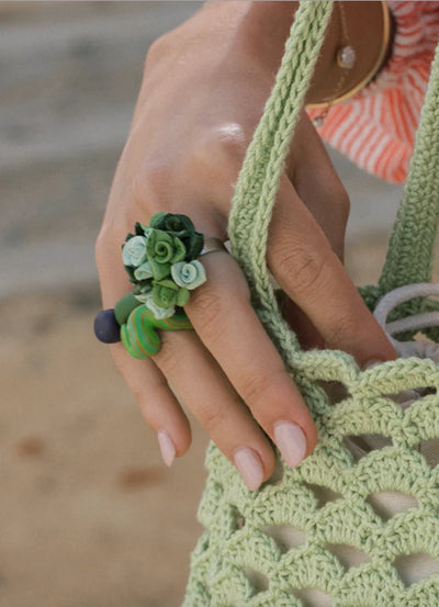 Ring mit Porzellanrosen - Pink