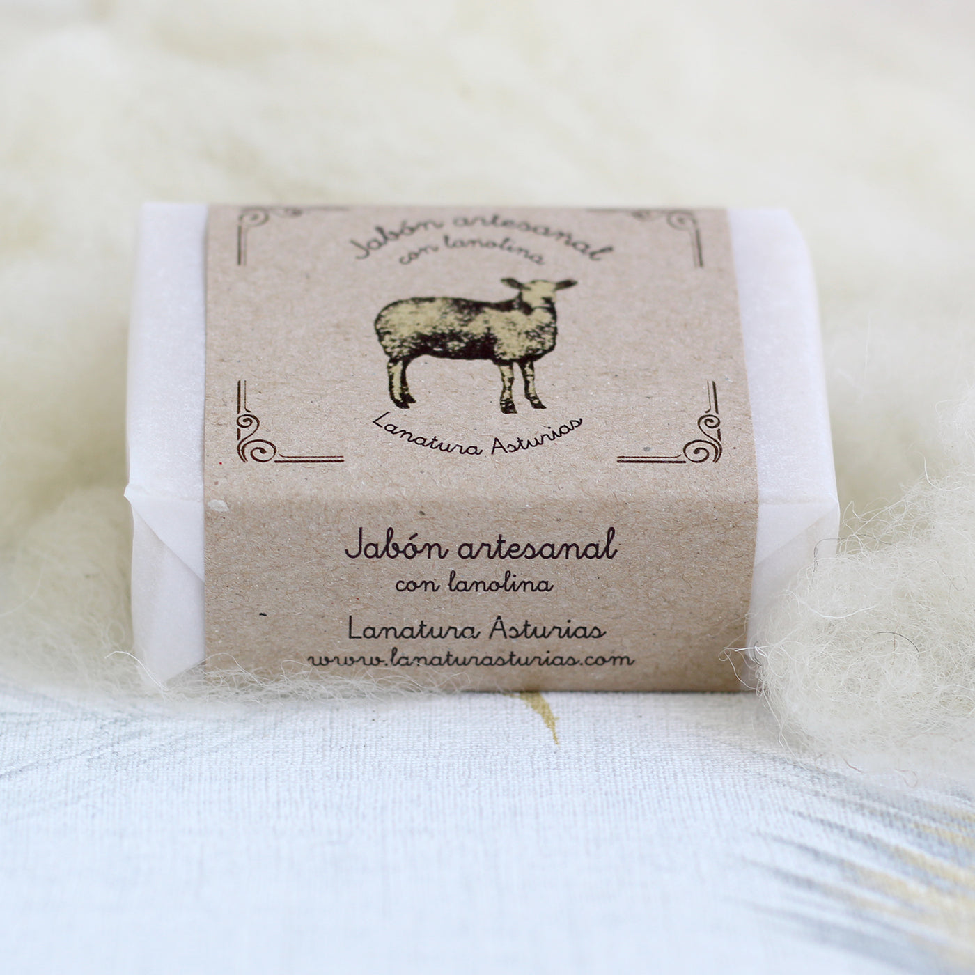 Handgefertigte Seife mit Lanolin